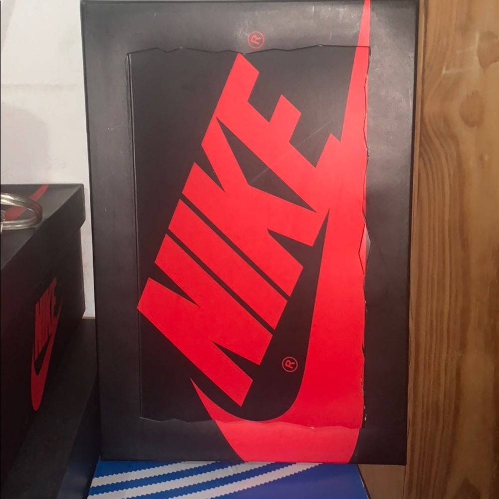 Off white 1s